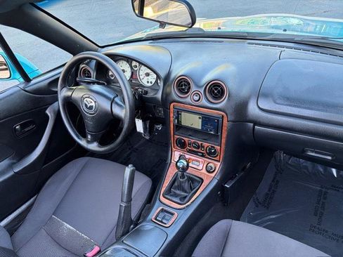 Used 2003 MAZDA MX-5 Miata RWD image 39