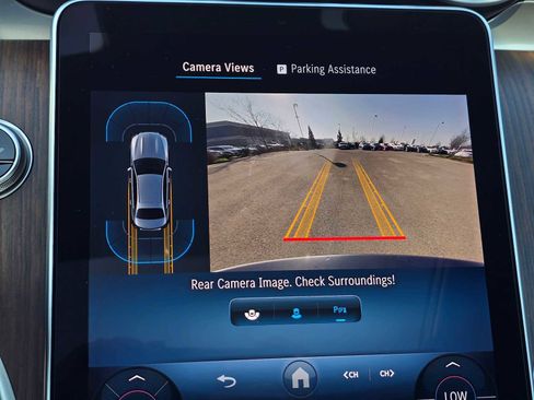 Used 2025 Mercedes-Benz C 300 4MATIC Sedan image 30