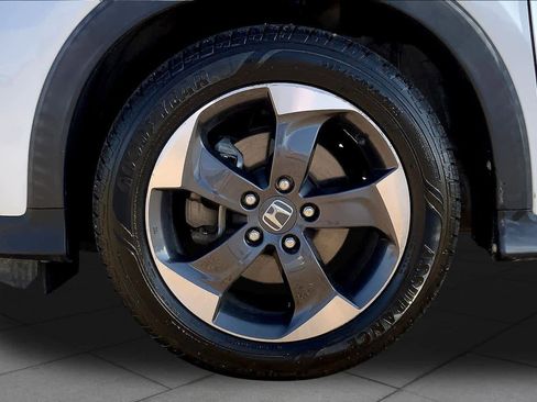 Used 2018 Honda HR-V EX-L image 10