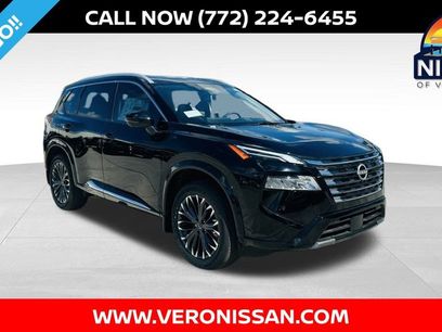 New 2025 Nissan Rogue Platinum w/ Tech Package