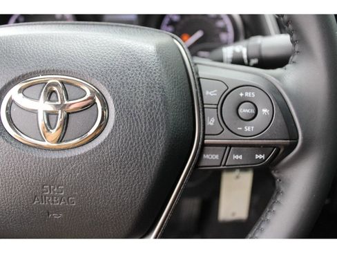 Used 2023 Toyota Camry SE image 15