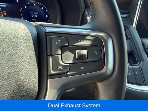 Used 2024 Chevrolet Suburban Premier AWD/4WD image 23