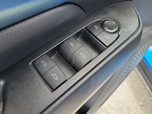 Used 2024 Chevrolet Equinox EV LT FWD image 11