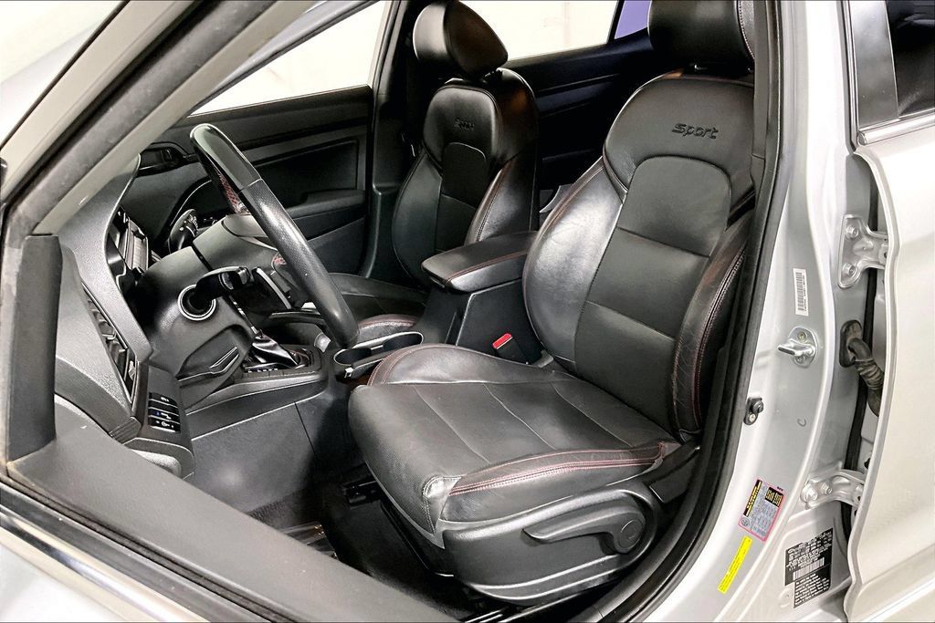 Used 2018 Hyundai Elantra Sport w/ Sport Premium Package 03 FWD image 24