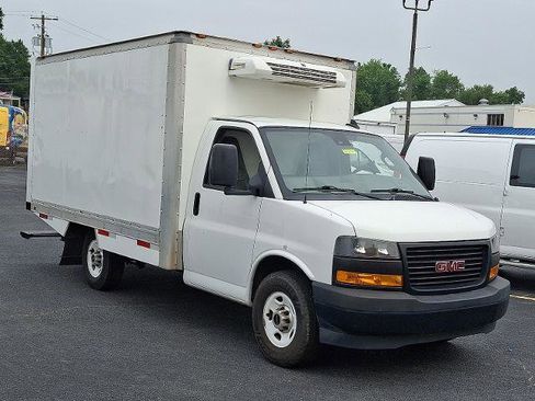 Used 2020 GMC Savana 3500 w/ Power Convenience Package image 3