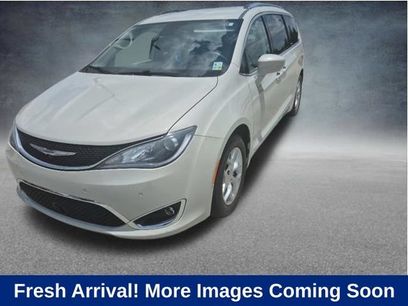 Used 2019 Chrysler Pacifica Touring-L Plus w/ Advanced Safetytec Group
