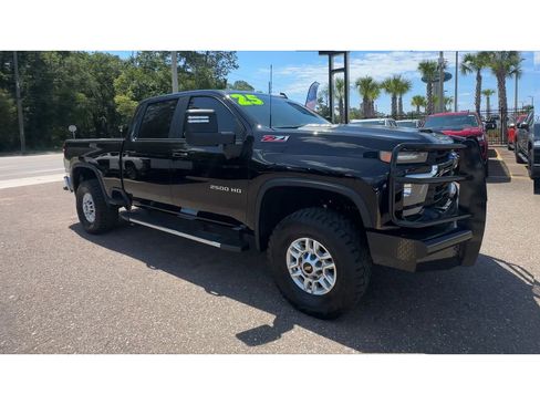 Used 2025 Chevrolet Silverado 2500 LT w/ Convenience Package AWD/4WD image 6