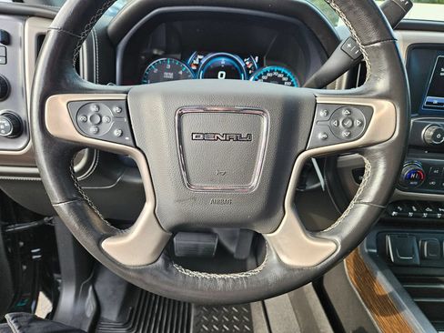 Used 2018 GMC Sierra 1500 Denali AWD/4WD image 28