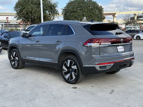 Used 2024 Volkswagen Atlas Cross Sport SEL image 7