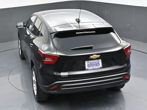 Certified 2025 Chevrolet Trax LS w/ LS Convenience Package image 43
