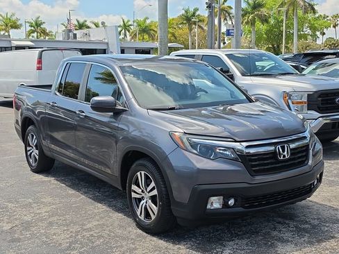 Used 2017 Honda Ridgeline RTS image 2
