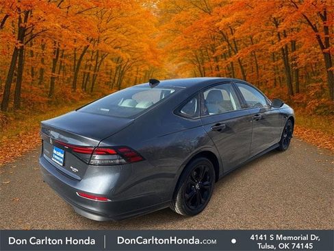 Certified 2025 Honda Accord SE image 4