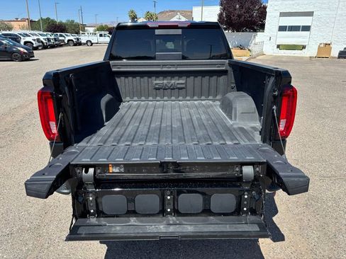 Used 2022 GMC Sierra 1500 SLT w/ SLT Premium Plus Package AWD/4WD image 7