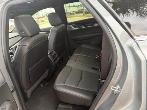 Used 2023 Cadillac XT5 Premium Luxury AWD/4WD image 17
