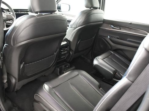 Used 2024 Jeep Grand Cherokee L Limited w/ Luxury Tech Group II AWD/4WD image 26