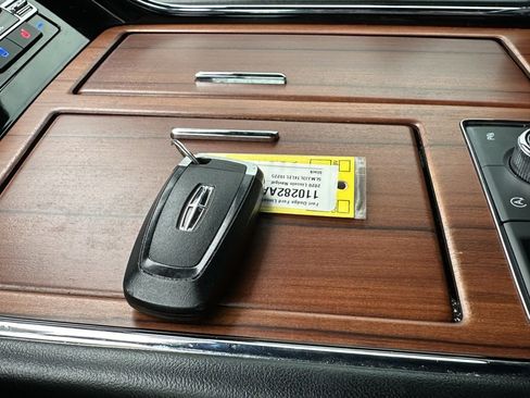 Used 2020 Lincoln Navigator L Reserve w/ Luxury Package image 26