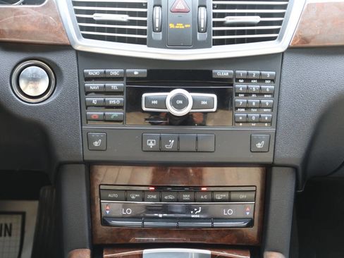Used 2012 Mercedes-Benz E 350 4MATIC Sedan image 20