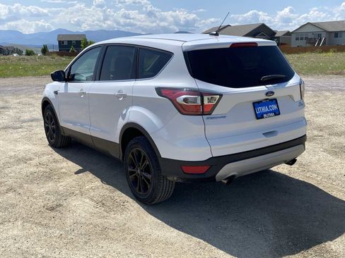 Used 2017 Ford Escape SE image 11