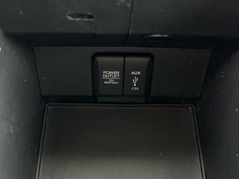 Used 2018 Honda Pilot Touring image 42