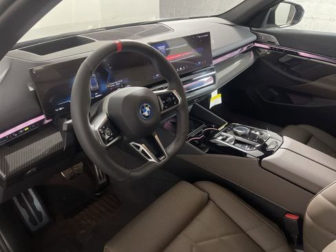 Used 2024 BMW i5 M60 w/ Premium Package image 12