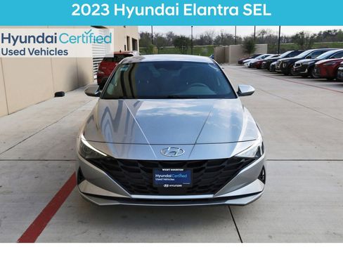 Certified 2023 Hyundai Elantra SEL w/ Convenience Package image 3