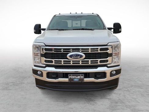 New 2026 Ford F350 XL w/ XL Chrome Package image 3
