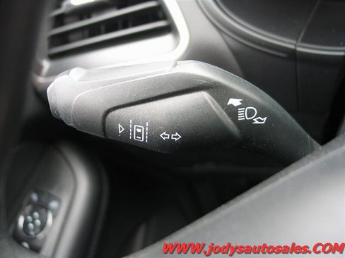 Used 2024 Ford Edge SE w/ Black Appearance Package AWD/4WD image 9