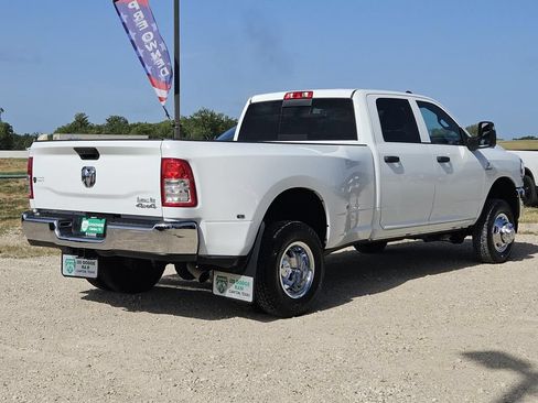 Used 2024 RAM 3500 Tradesman w/ Chrome Appearance Group AWD/4WD image 5