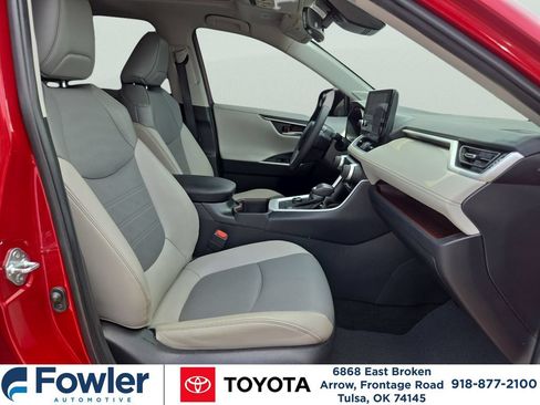 Used 2024 Toyota RAV4 Limited AWD/4WD image 19