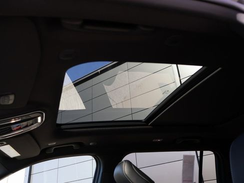 New 2025 Jeep Grand Cherokee L Limited w/ Trailer Tow Package image 27