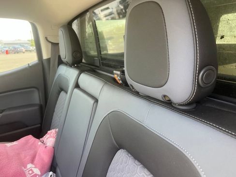 Used 2019 Chevrolet Colorado Z71 AWD/4WD image 6