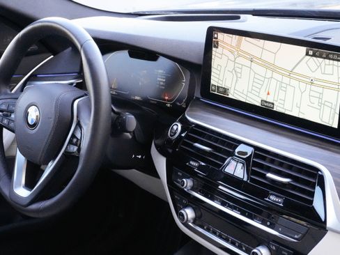 Certified 2023 BMW 540i w/ Premium Package image 2