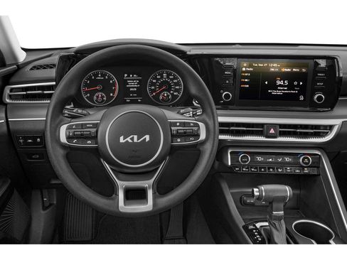 Used 2023 Kia K5 LXS FWD image 4