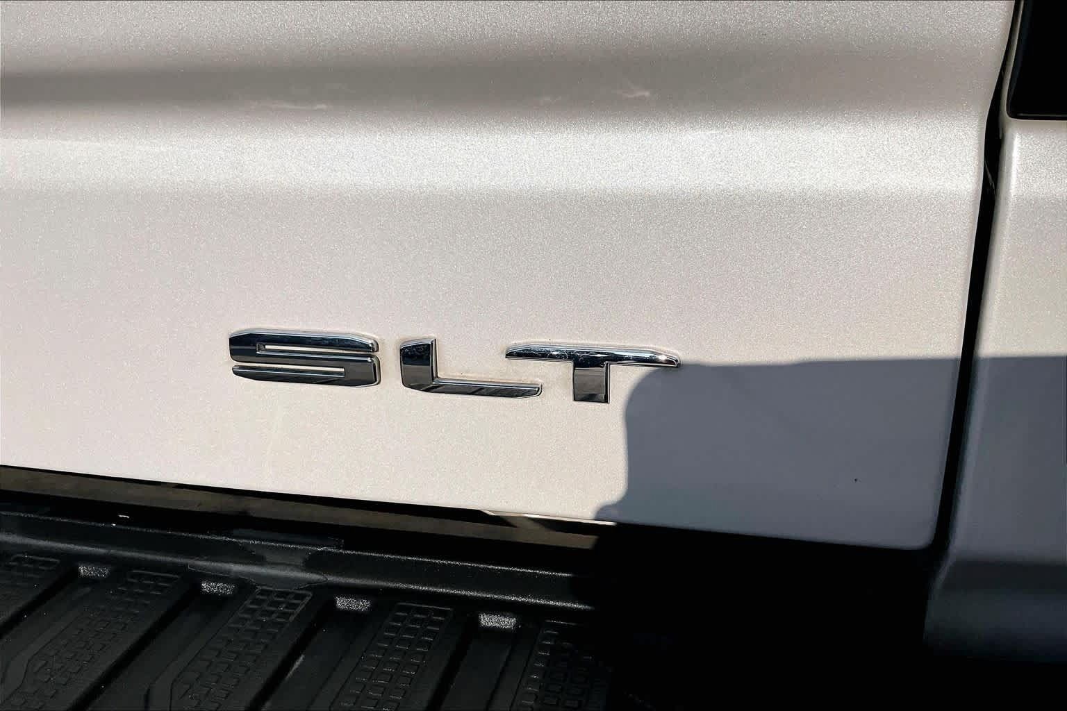 Used 2021 GMC Sierra 1500 SLT AWD/4WD image 10