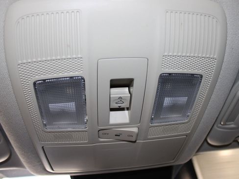 Used 2018 MAZDA MAZDA3 Touring image 15