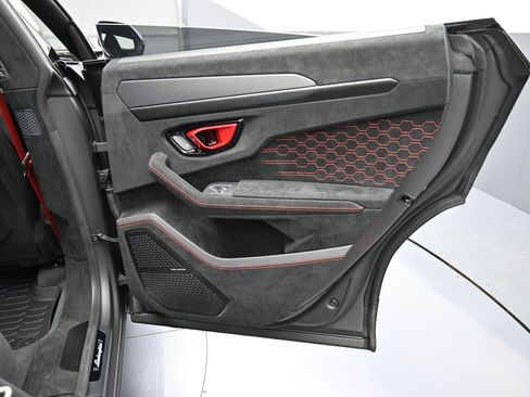 Used 2024 Lamborghini Urus Performante image 28