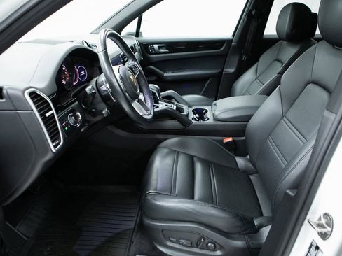Certified 2022 Porsche Cayenne image 16