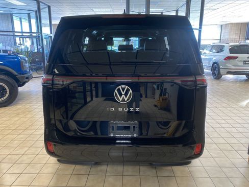 New 2025 Volkswagen ID. Buzz Pro S RWD image 6