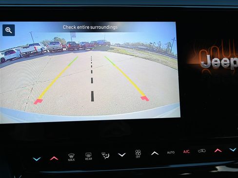 New 2026 Jeep Grand Cherokee Limited image 13