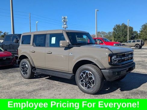 New 2025 Ford Bronco Outer Banks AWD/4WD image 3