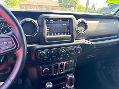 Used 2021 Jeep Wrangler Sport AWD/4WD image 24