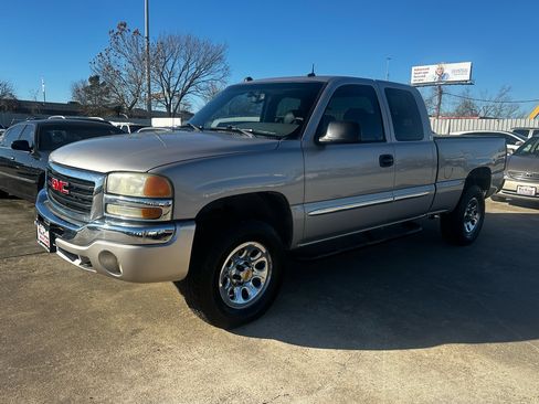 Used 2004 GMC Sierra 1500 SLE w/ Safe And Sound Package image 39