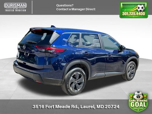 Used 2025 Nissan Rogue SV FWD image 3