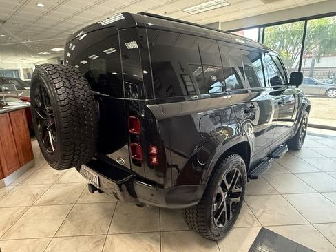 Used 2020 Land Rover Defender 110 HSE AWD/4WD image 5