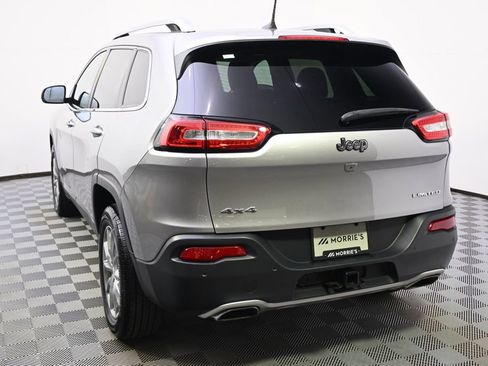 Used 2018 Jeep Cherokee Limited w/ Trailer Tow Group AWD/4WD image 4