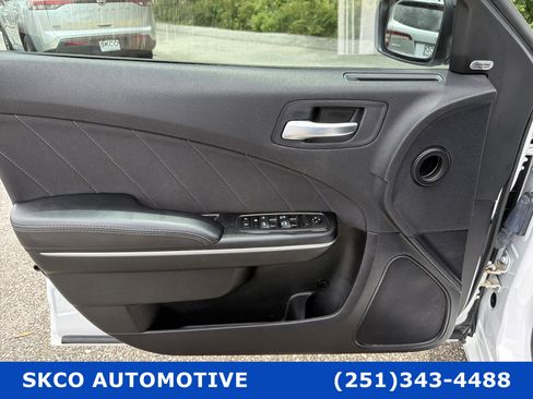 Used 2023 Dodge Charger SXT RWD image 12
