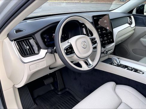 New 2026 Volvo XC60 B5 Ultra w/ Protection Package Premier image 8