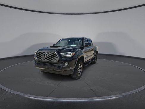Used 2022 Toyota Tacoma TRD Sport w/ TRD Premium Sport Package RWD image 4