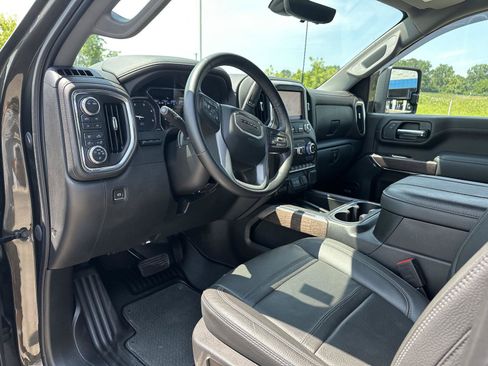 Used 2023 GMC Sierra 2500 Denali w/ Denali Ultimate Package AWD/4WD image 19