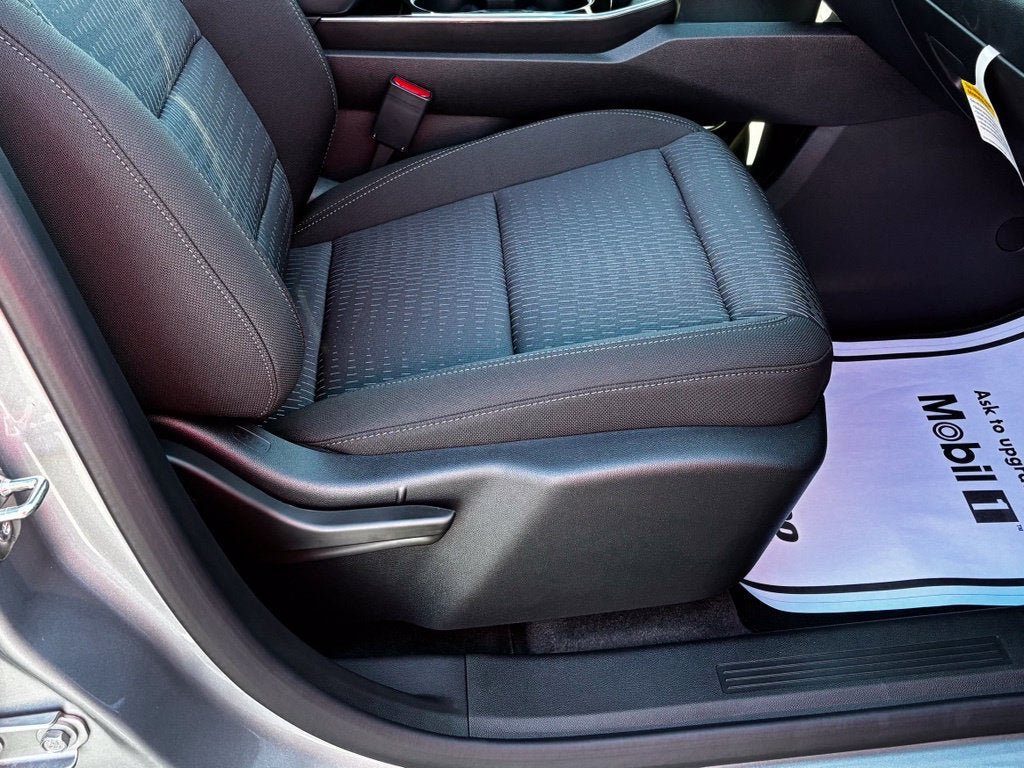 New 2027 Chevrolet Equinox LT AWD/4WD image 25